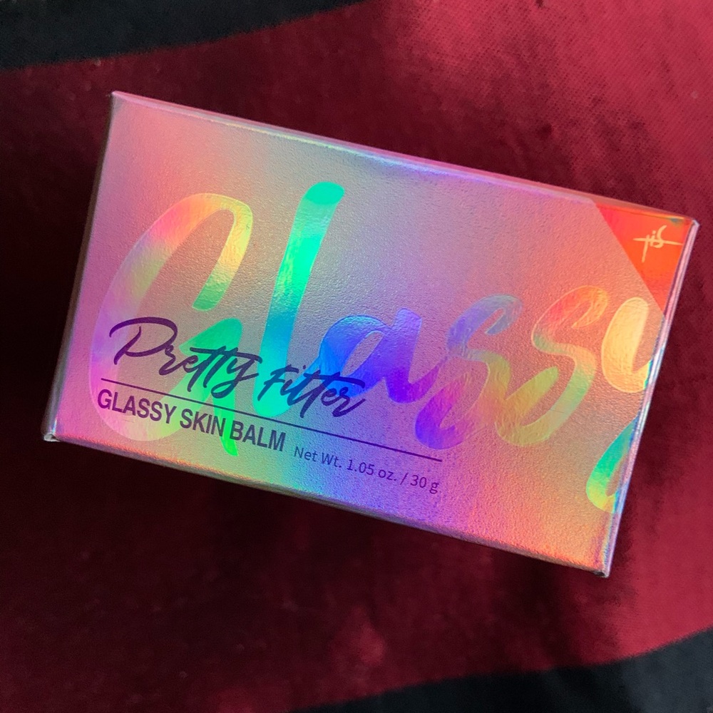 Touch in Sol Glassy Skin Balm